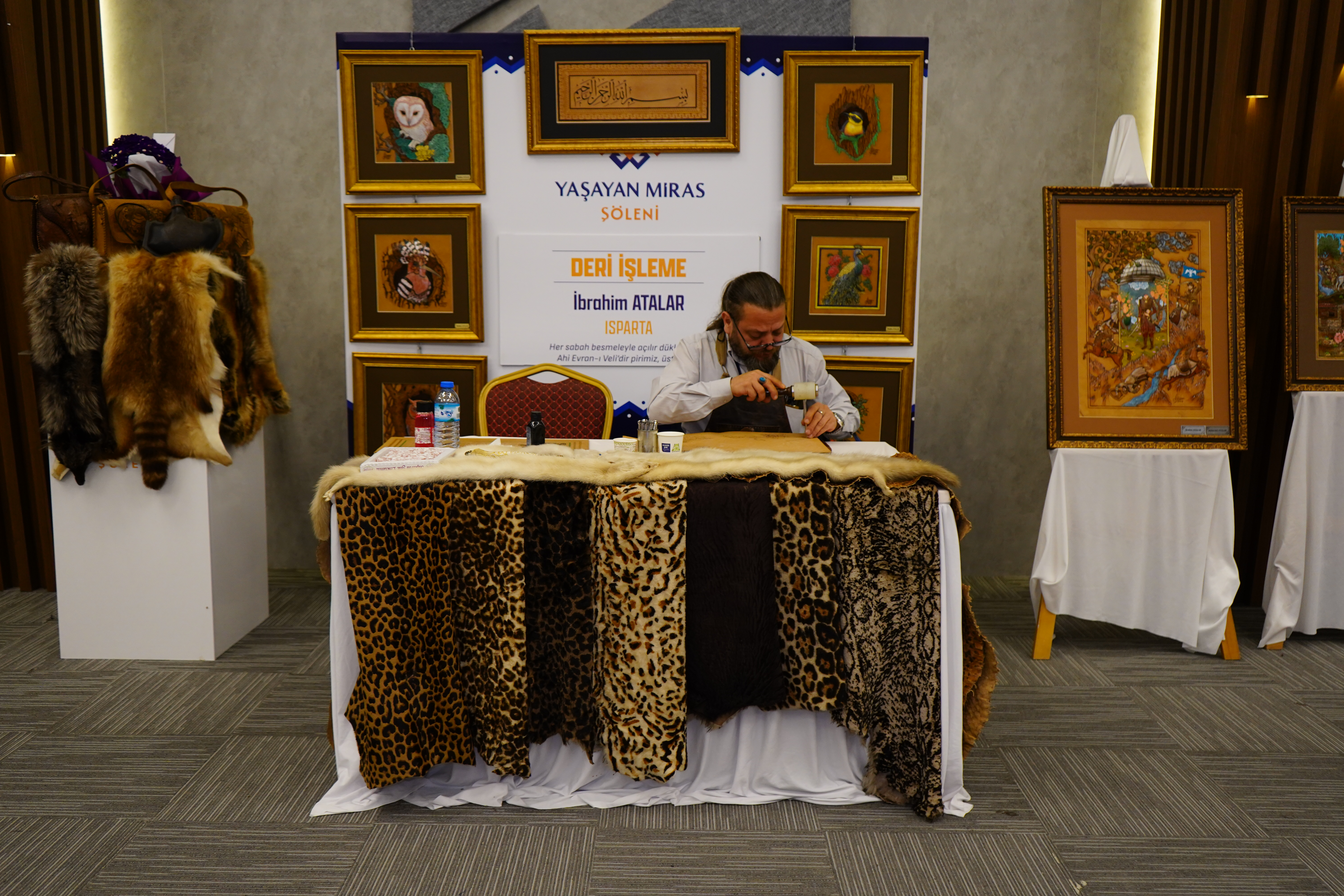 Isparta'da 'Yaşayan Miras Şöleni' düzenlendi