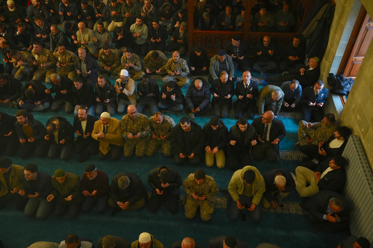 Erzurum ve Iğdır'da şehitler için mevlit okutuldu