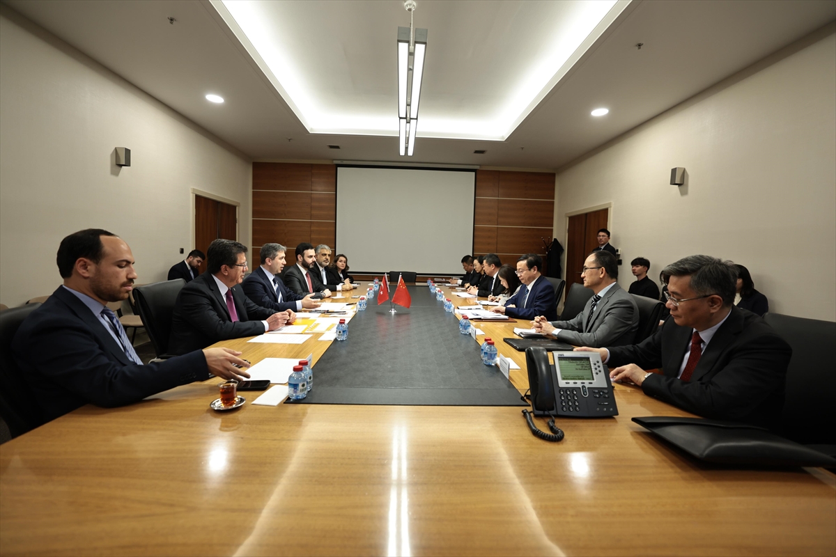 AK Parti Genel Başkan Yardımcısı Sırakaya, Çin Komünist Partisi heyetini kabul etti