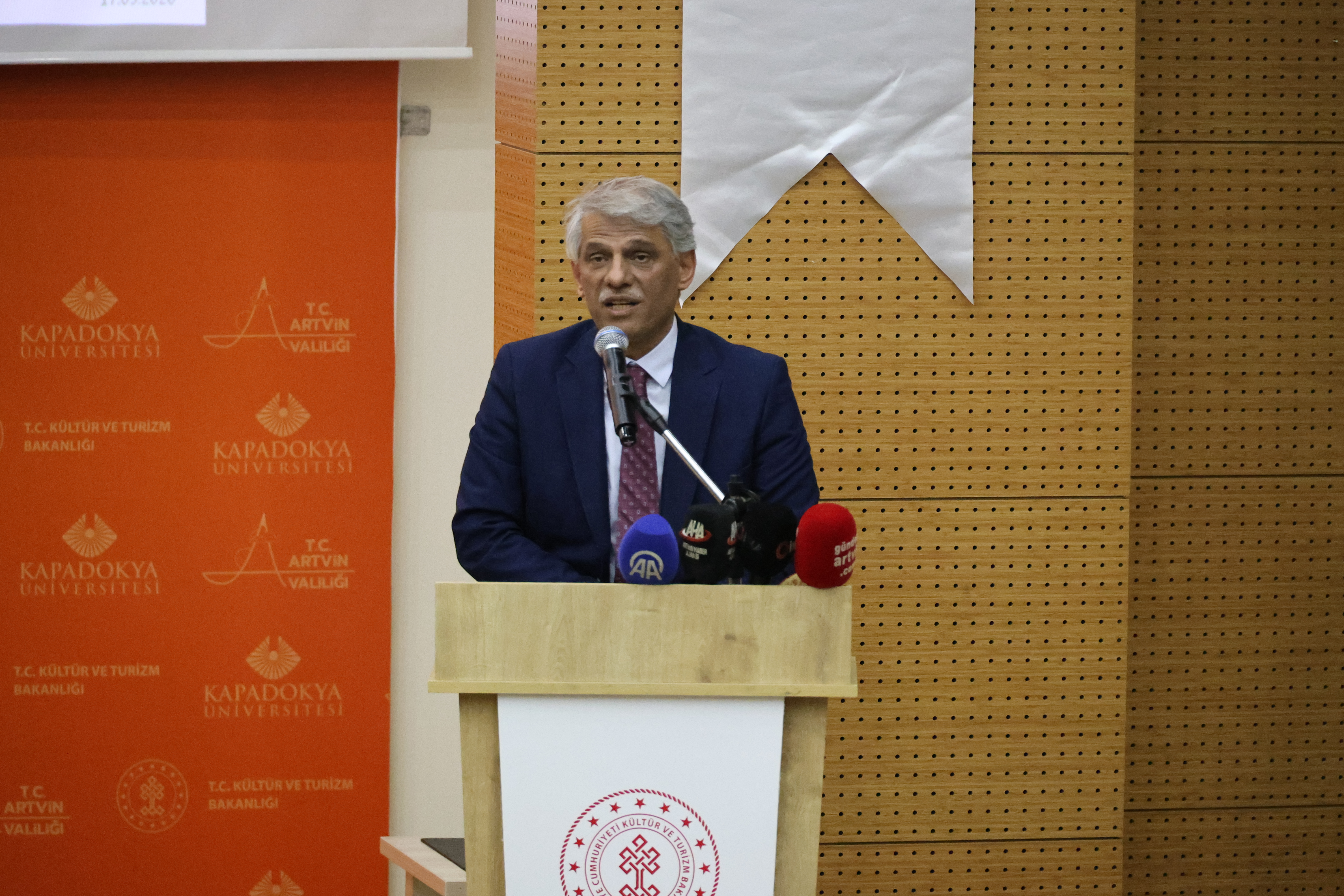 Kültür ve Turizm Bakan Yardımcısı Alpaslan, Artvin Turizm Master Planı Toplantısı'nda konuştu: